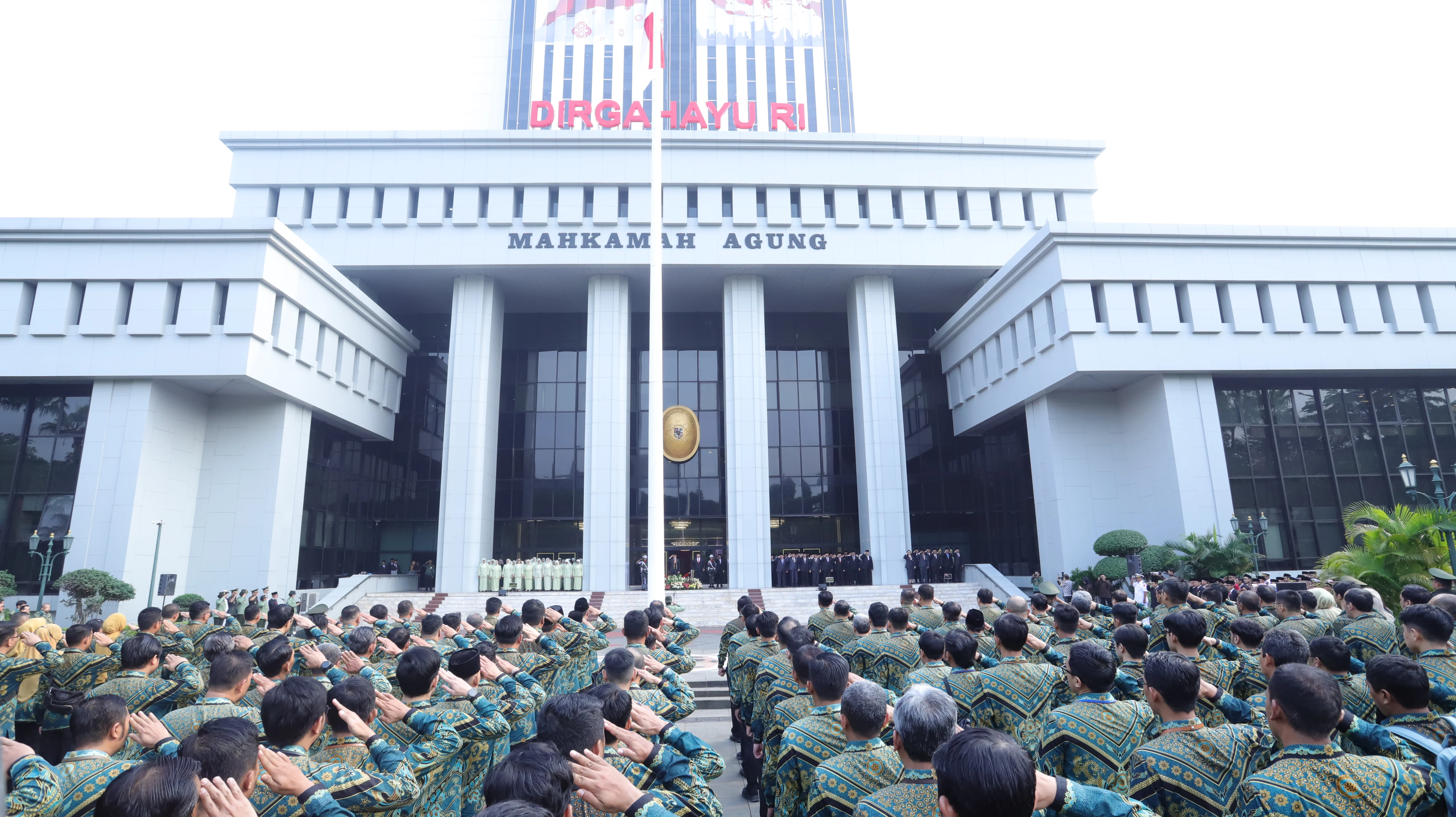81 TAHUN MAHKAMAH AGUNG, KETUA MA: PERADILAN LUHUR PRASYARAT TERWUJUDNYA KEMAKMURAN MASYARAKAT